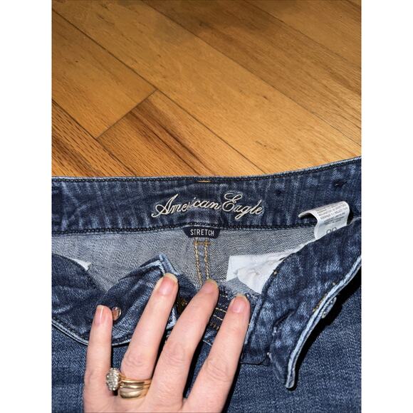 American Eagle Womens Shorts Blue Stretch Denim Distressed Frayed Hem Size 00 - Picture 3 of 4